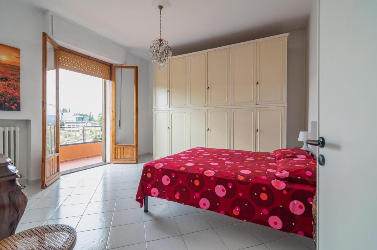 Comfy Flat Steps Away From Siena Station! Apartment Екстериор снимка