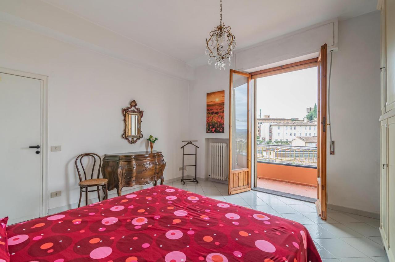 Comfy Flat Steps Away From Siena Station! Apartment Екстериор снимка