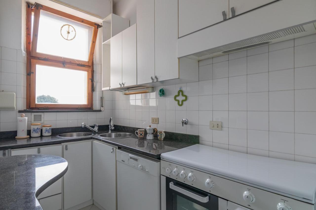 Comfy Flat Steps Away From Siena Station! Apartment Екстериор снимка