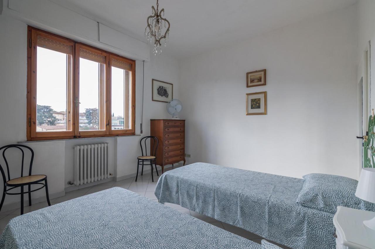 Comfy Flat Steps Away From Siena Station! Apartment Екстериор снимка